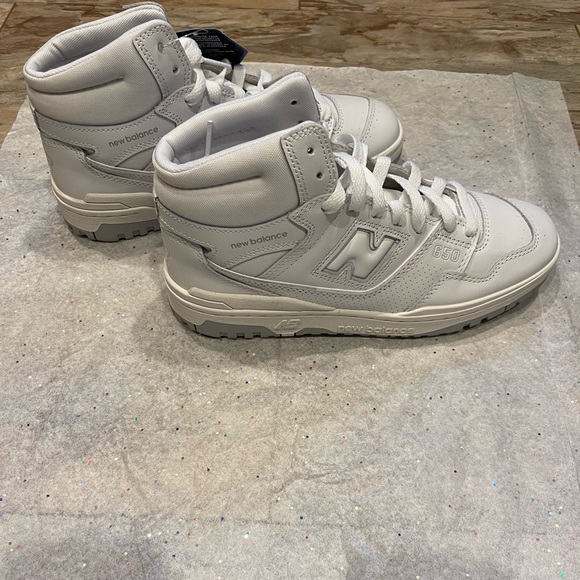 Sneakers - Picture 2 of 4